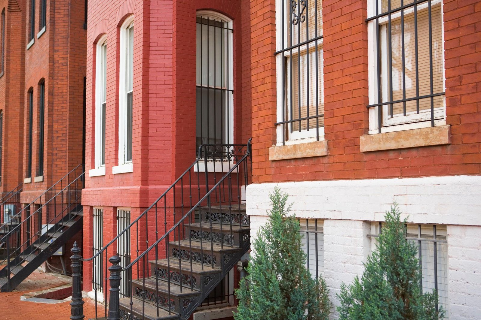 What Happens to a House When an Owner Dies in Washington, DC or Maryland?